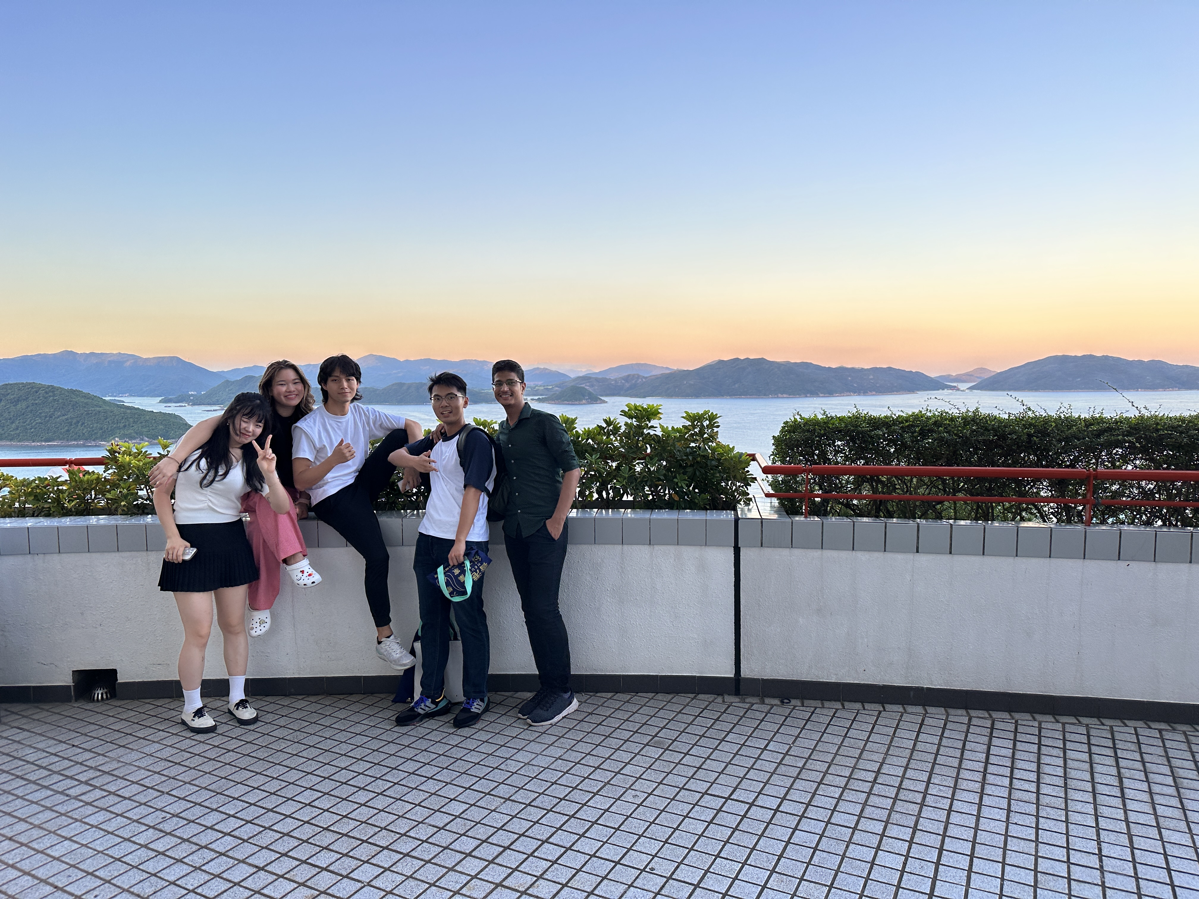 Participants of Entrepreneurship Bootcamp took photo at the HKUST campus.