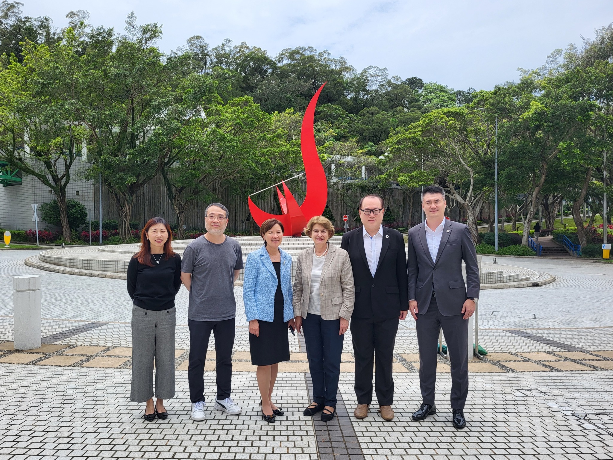 科大于5月13日迎来前联合国教科文组织总干事Irina BOKOVA率领的代表团到访。