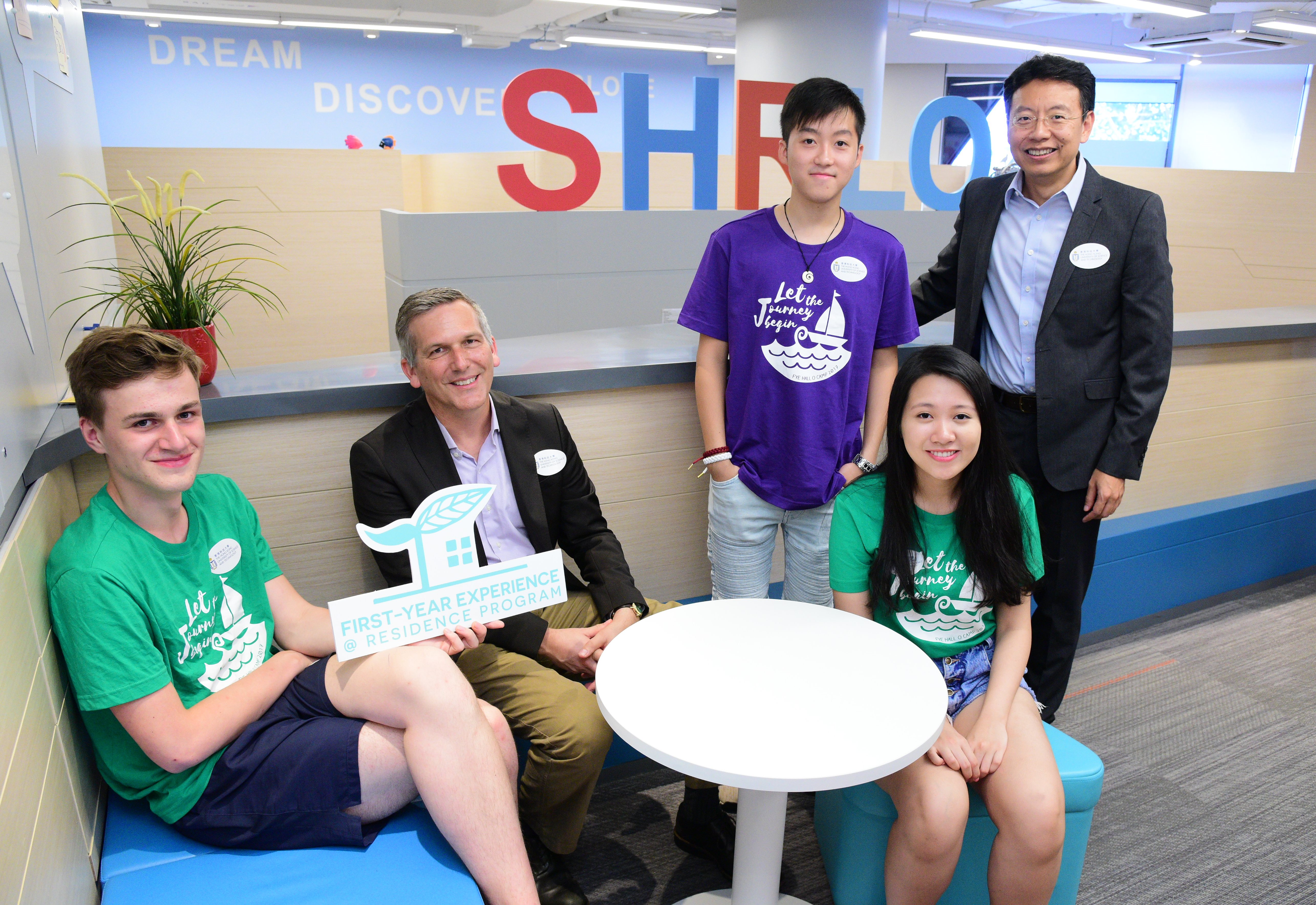  Dr Robert Wessling, Dean of Students (second left) and Prof Yeung Lam-lung, Head of Student Housing and Residential Life (first right) introduced the First-Year Experience @ Residence Program with student participants.