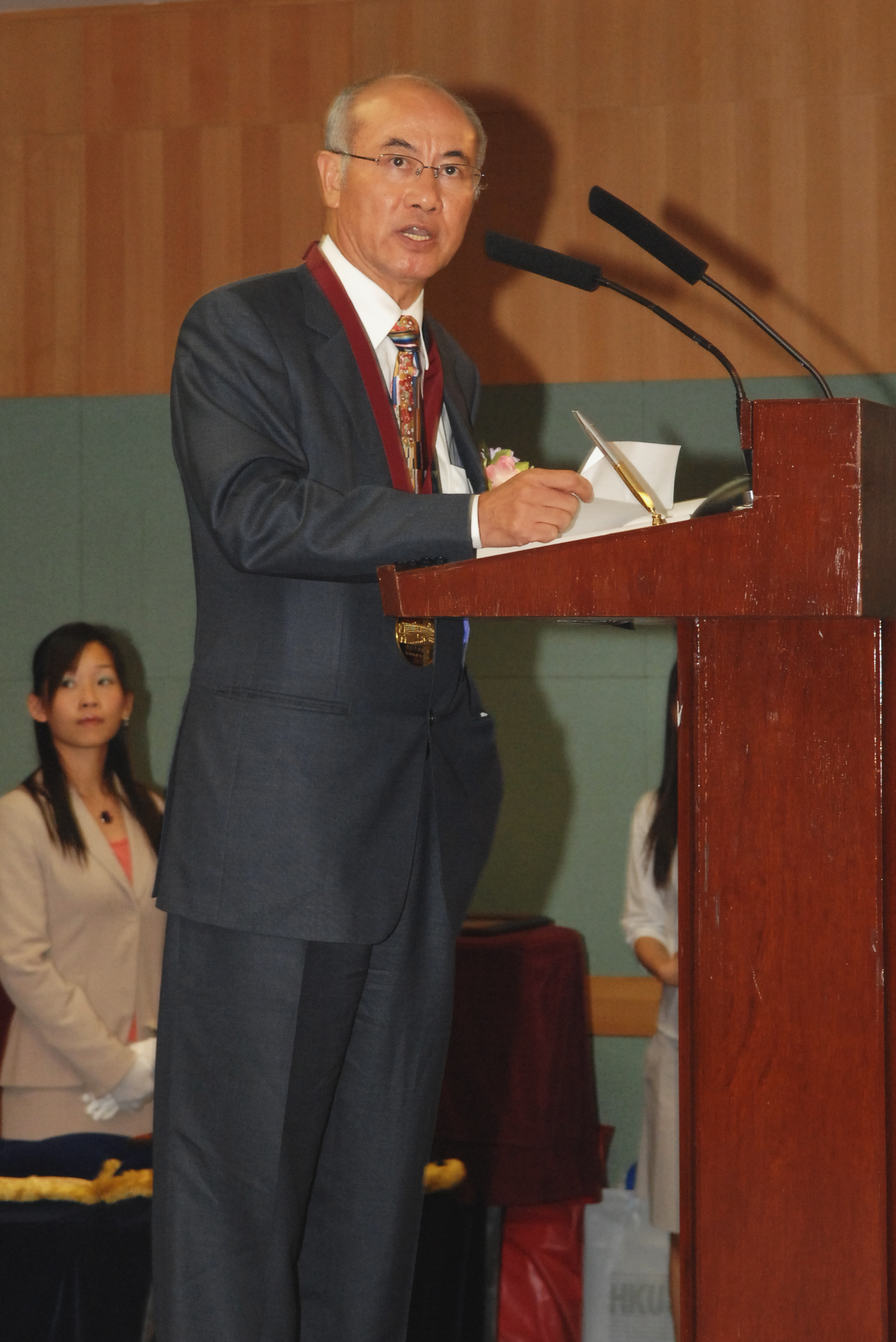 Dr Chan Man-Hung	