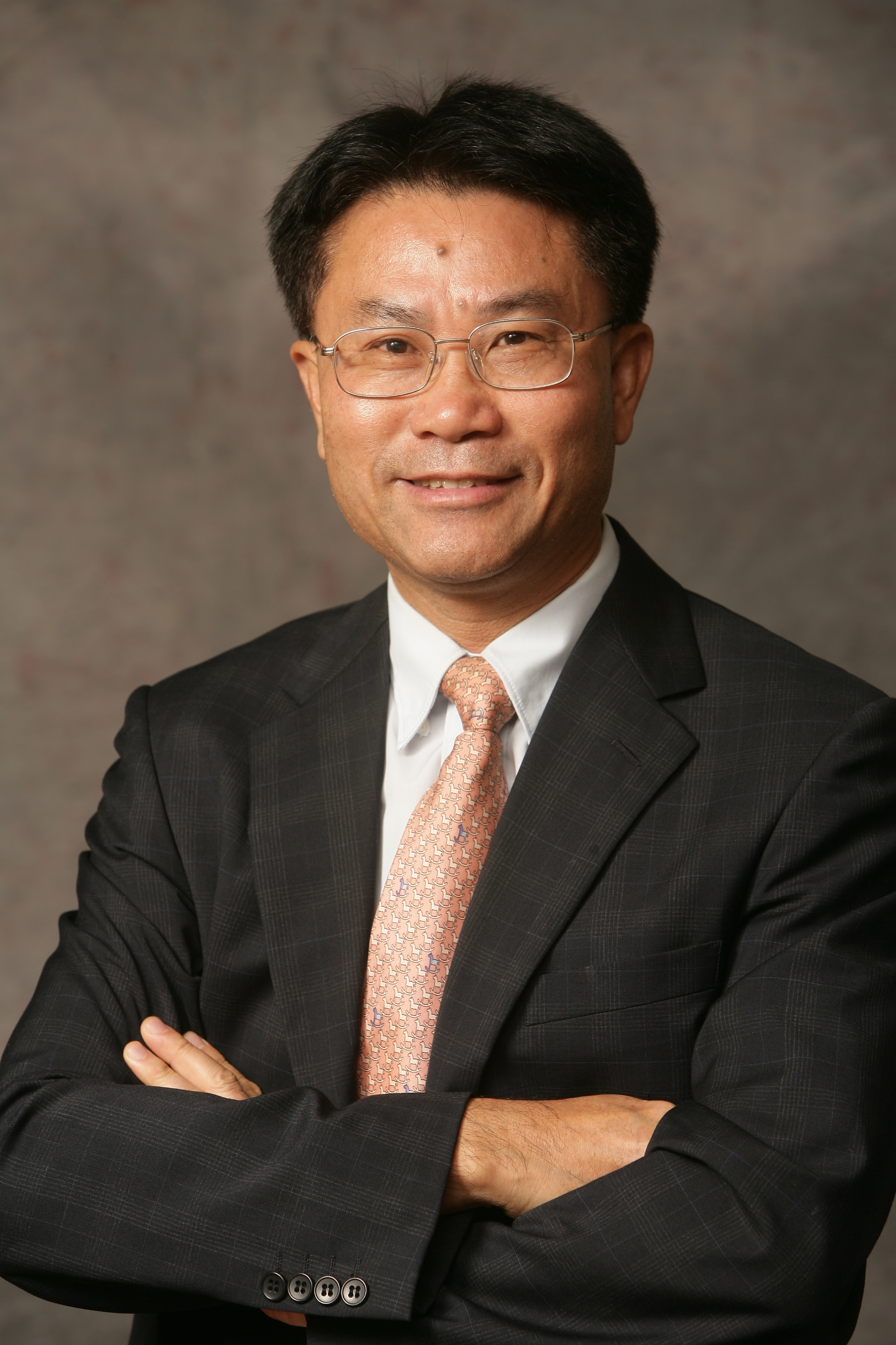郑 国 汉 教 授	