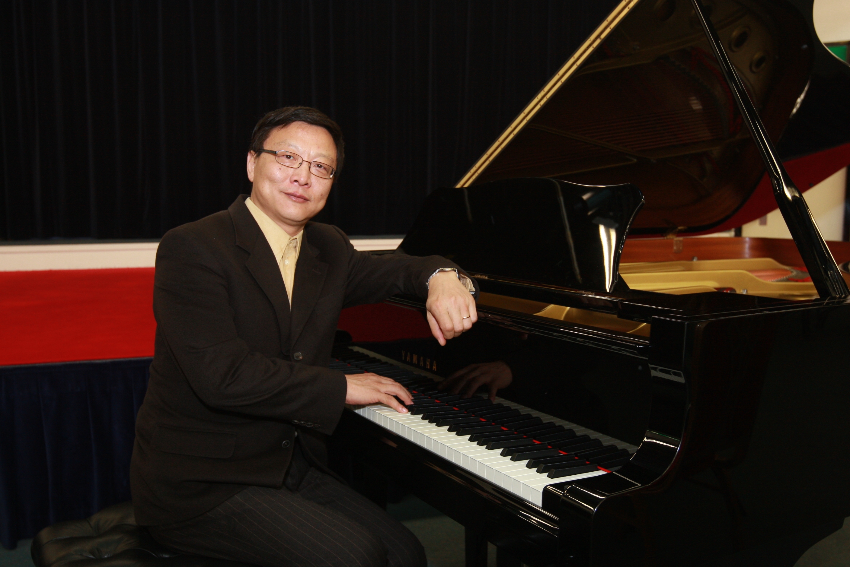 Prof Bright Sheng	