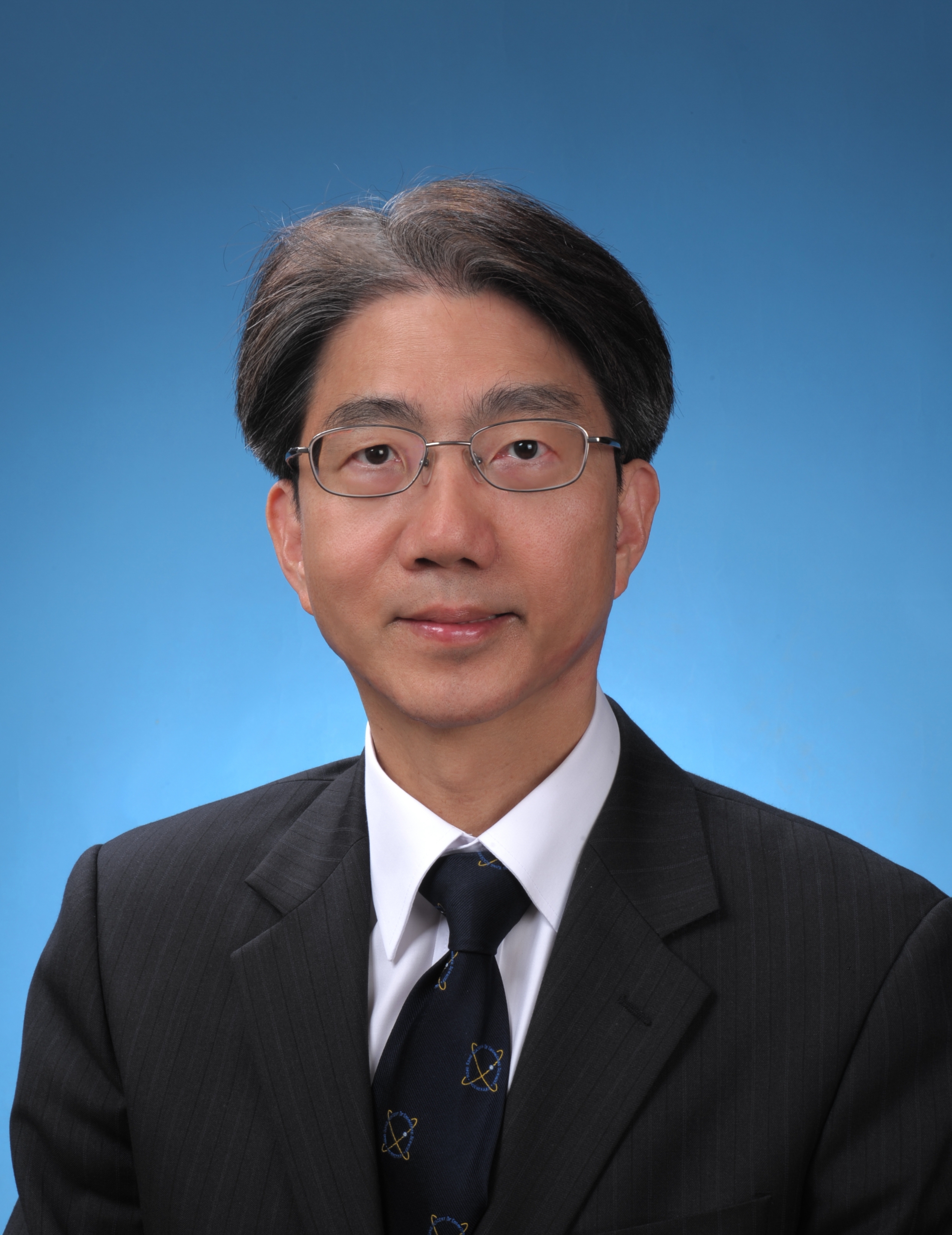 李 行 伟 教 授	