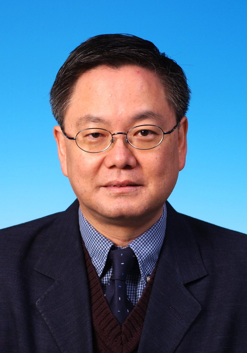 詹 华 强 教 授	