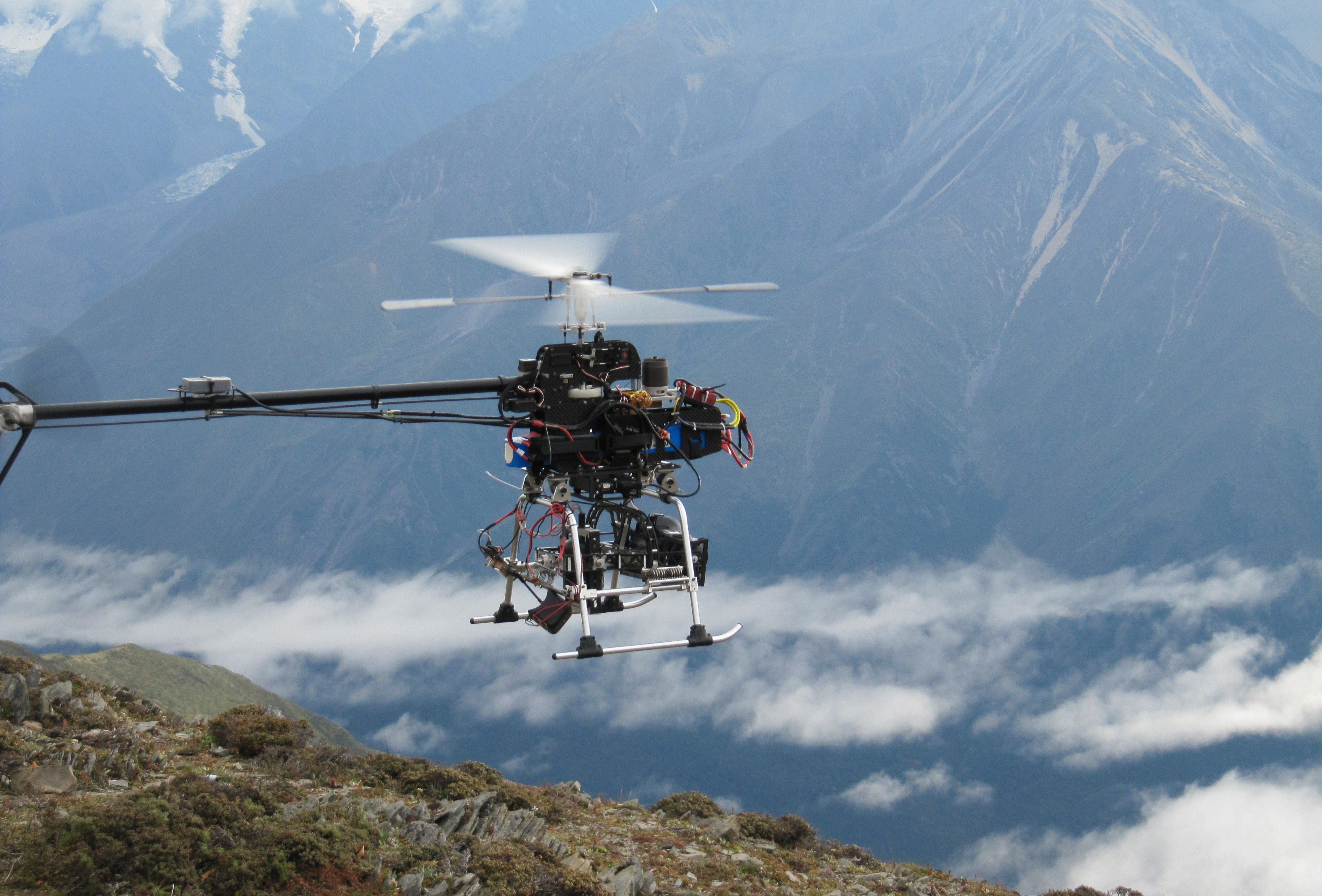 The unmanned helicopter hovering above the Yarlung Zangbo Grand Canyon