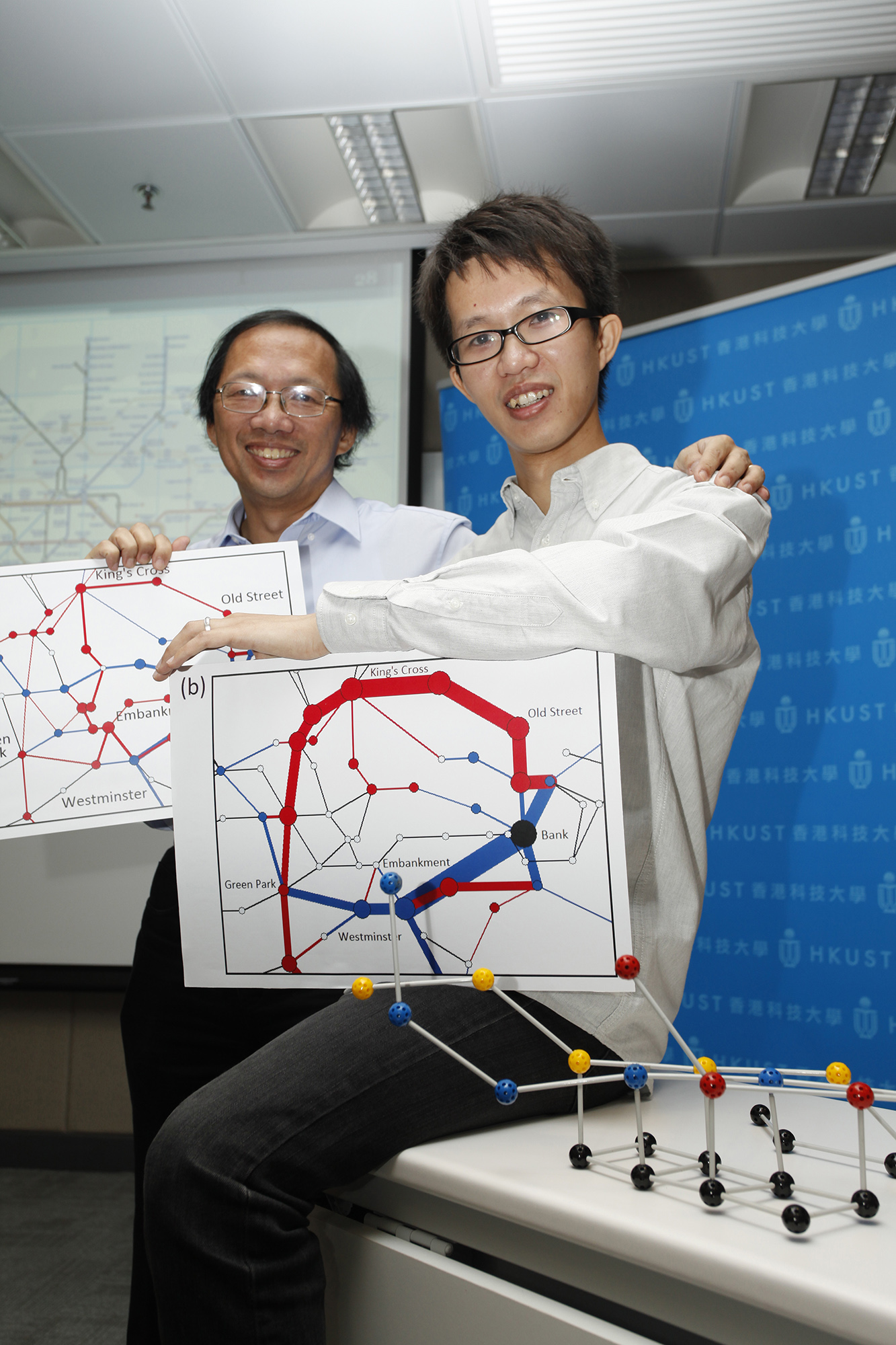  Prof Michael Wong (left) and Dr Chi-ho Yeung
