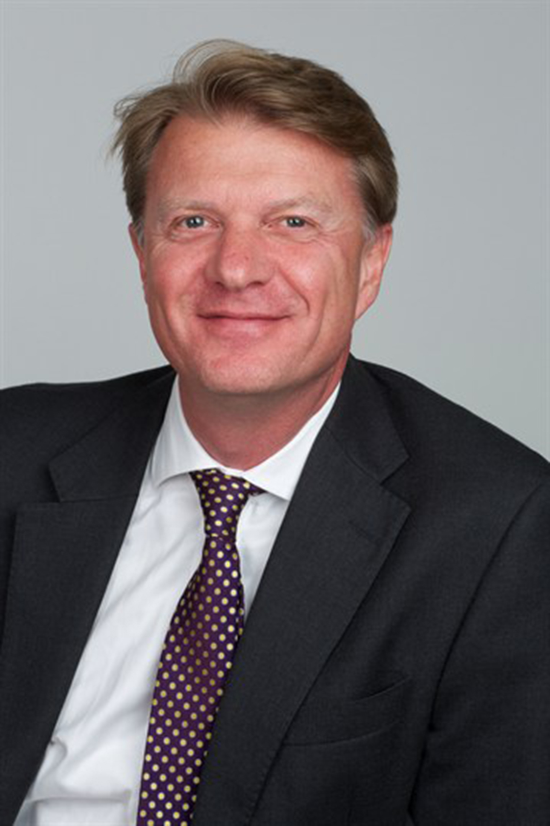  Mark Hodgson 先 生