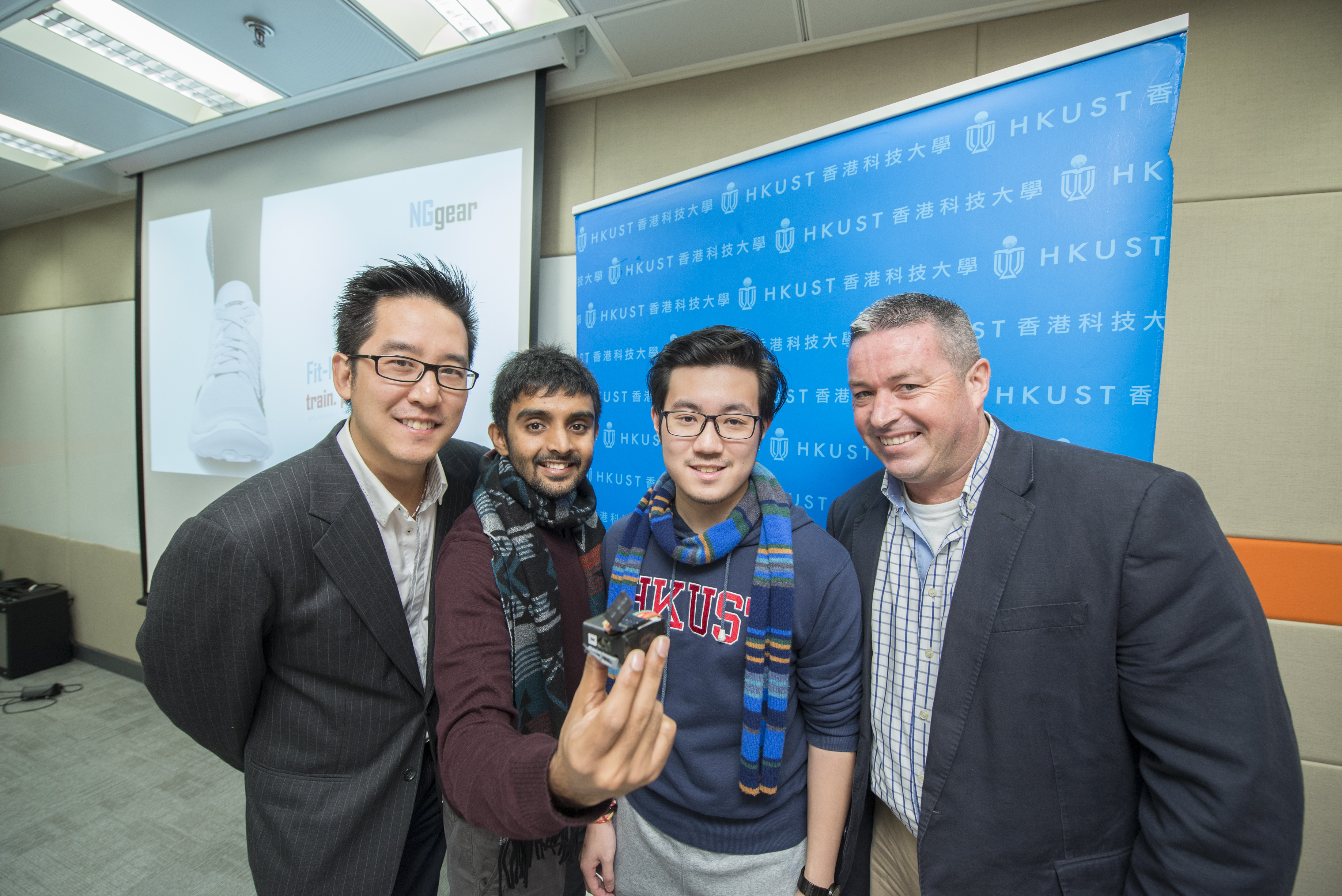  (左起)宋思齊教授、Jitesh Chhabria先生、葉永鏗先生與莫鴻逵先生。