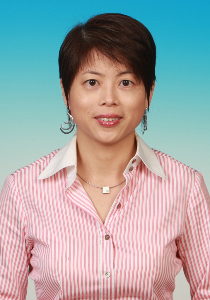 劳 敏 慈 教 授