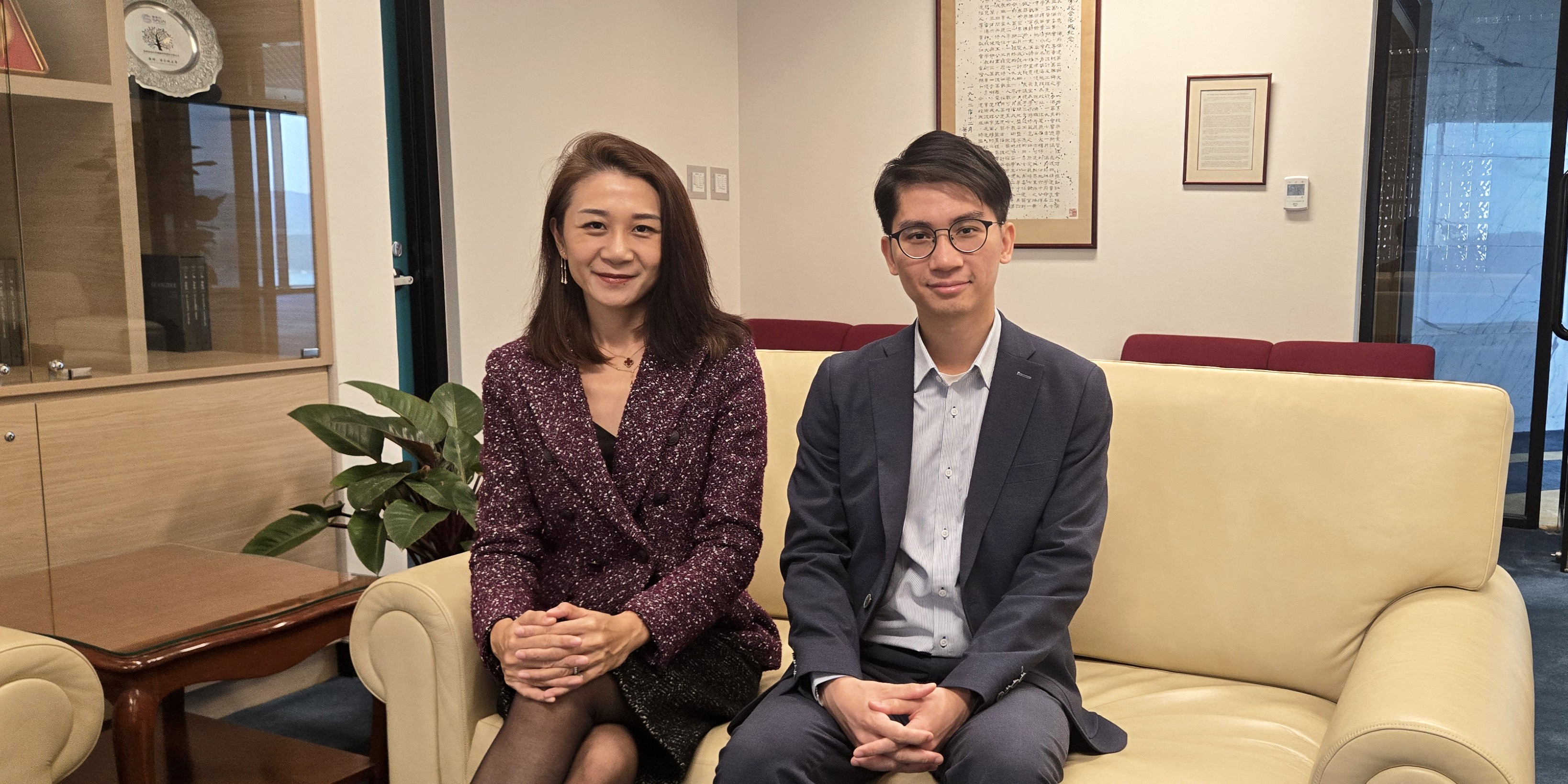 Prof. Lu Mengqian (left) and Dr. Cheng Tat-Fan (right) from the Department of Civil and Environmental Engineering at HKUST unraveled a key summertime atmospheric pattern that is undergoing dramatic changes due to climate change, promising to accelerate subseasonal precipitation extremes and shorten the window for disaster preparedness across the world.