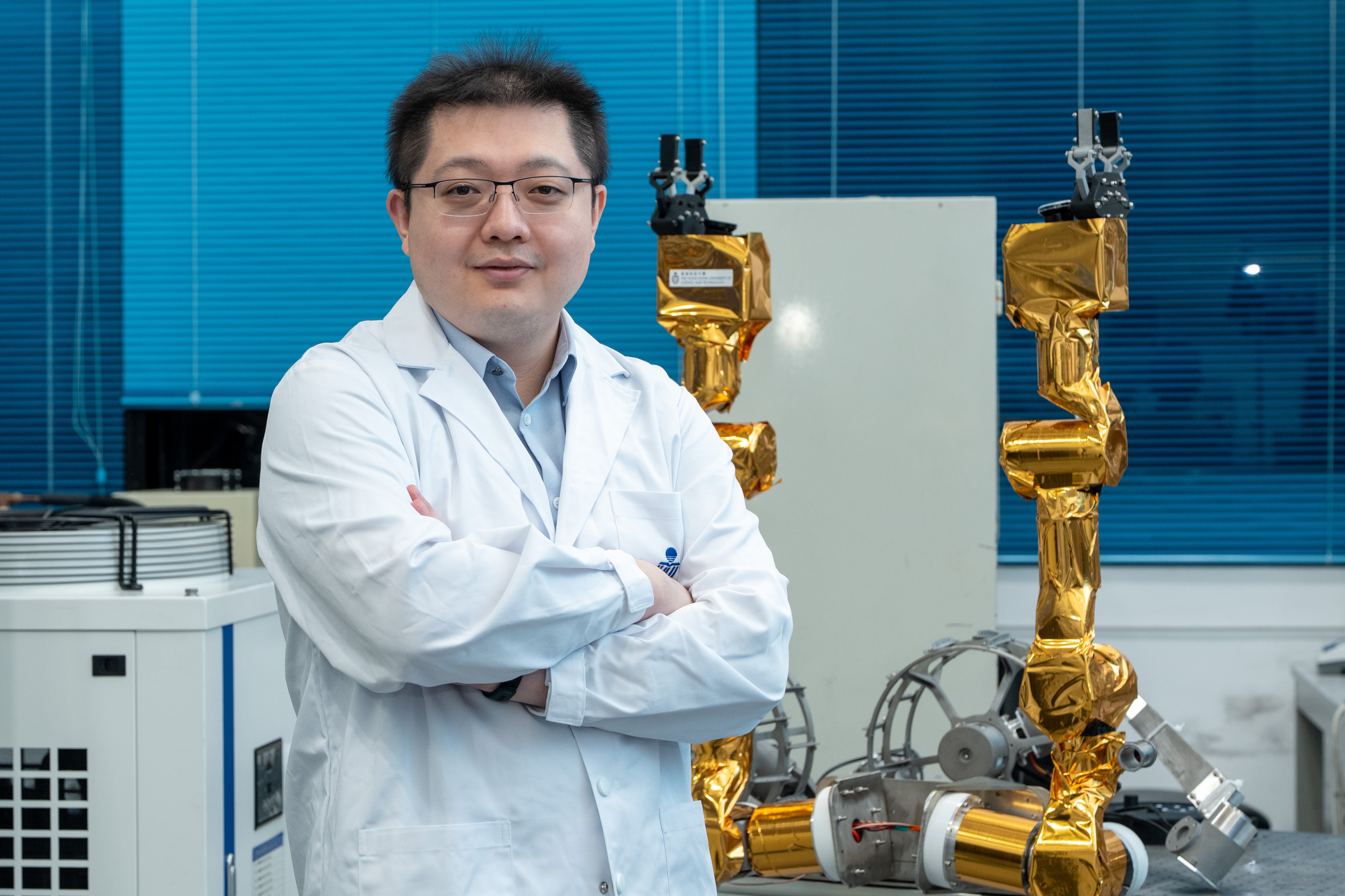Prof. Duan is responsible for developing the robot's ultra-dexterous control systems