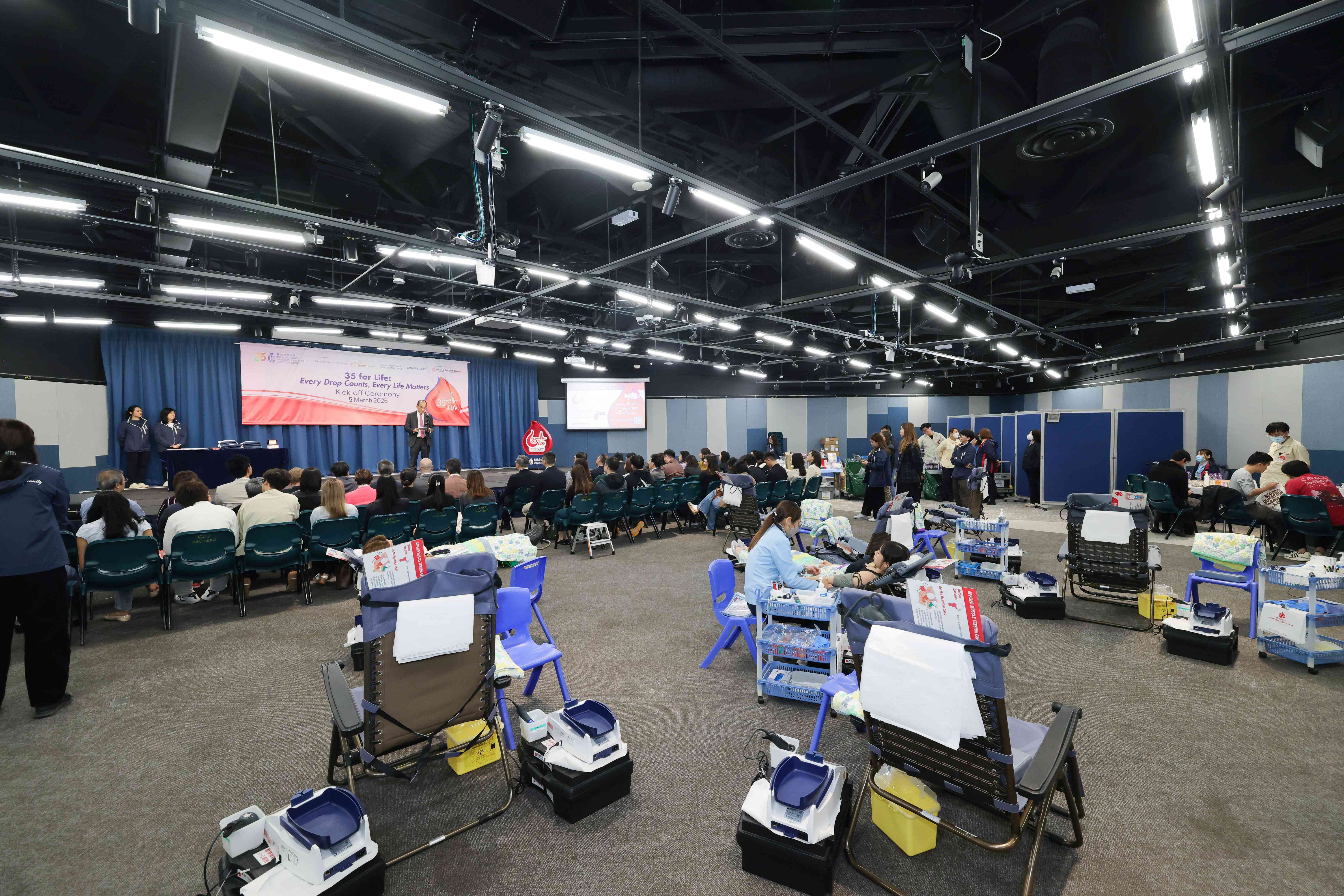 首个为期三天的捐血活动吸引来自港科大及科大（广州）300多名教职员、学生和校友报名参与。