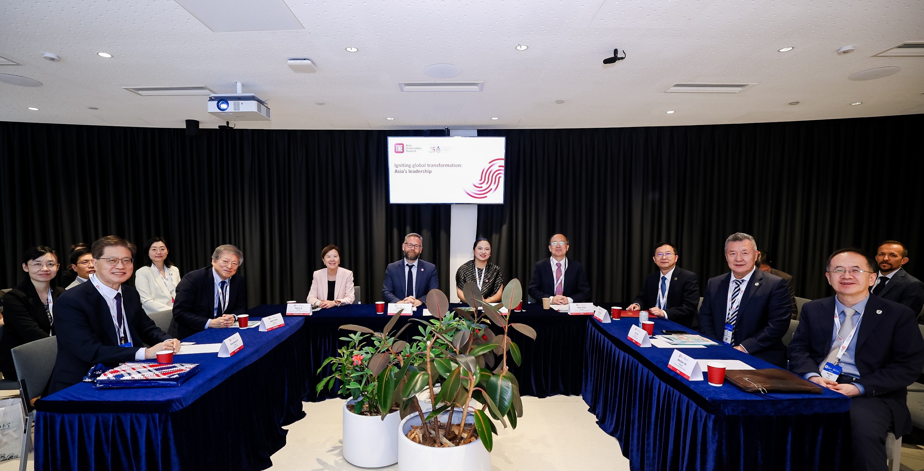 另一場領袖會議則討論新一代城市發展，研究大學如何透過科研、人才培育及政策協作，在急速的科技與社會變革中推動可持續城市轉型。