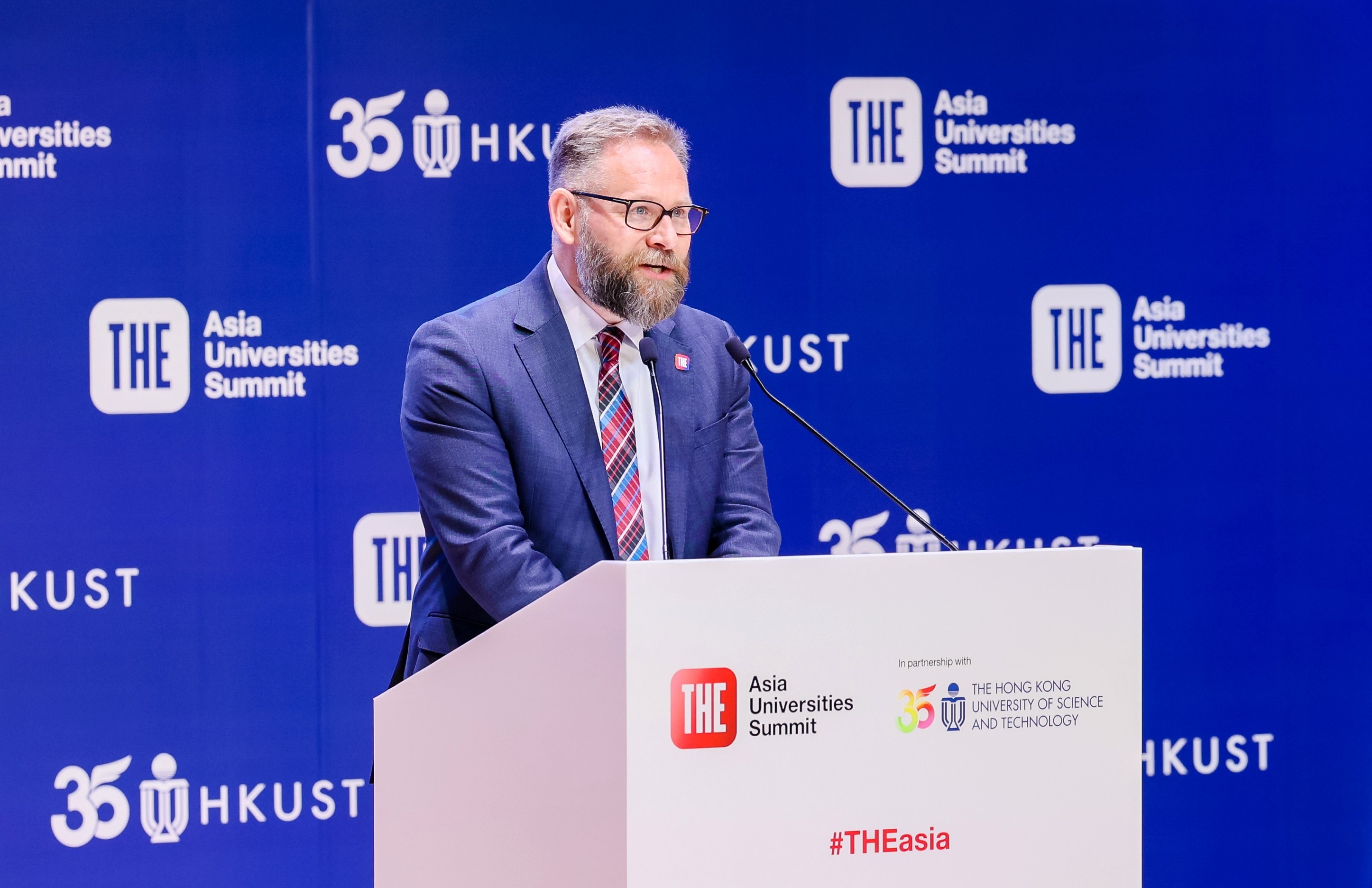 Phil Baty在致辭中重申THE 與科大之間歷久彌新的互信夥伴關係，並高度讚揚亞洲在全球舞台上持續攀升的影響力。