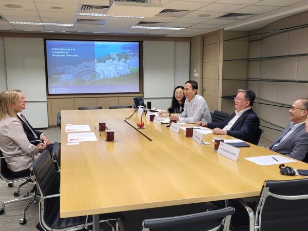 HKUST and Macquarie University explored potential collaborations on postgraduate and undergraduate student exchange initiatives. 
