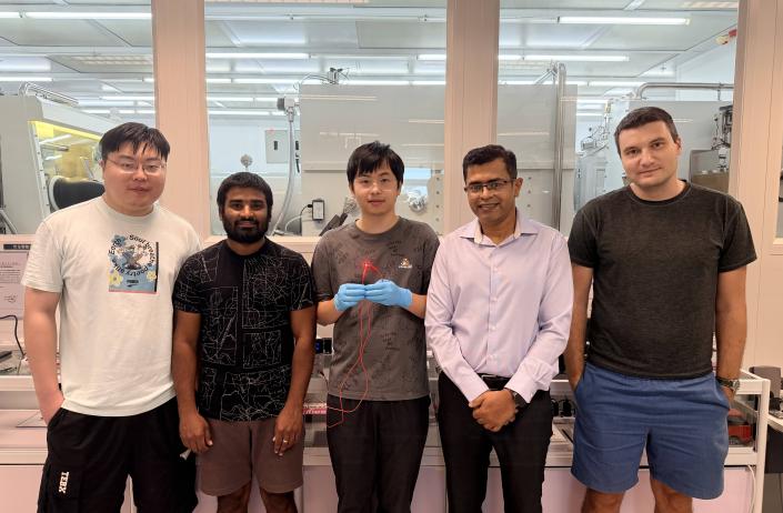 科大工学院研发超高效红色量子棒QR-LED 大幅提升屏幕色彩鲜艳度及亮度