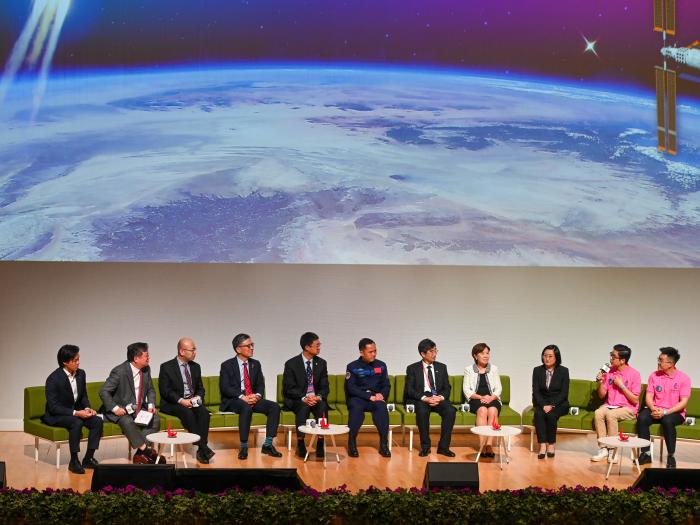 China Manned Space Delegation Visits HKUST